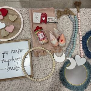 Target - Valentines Decor Lot